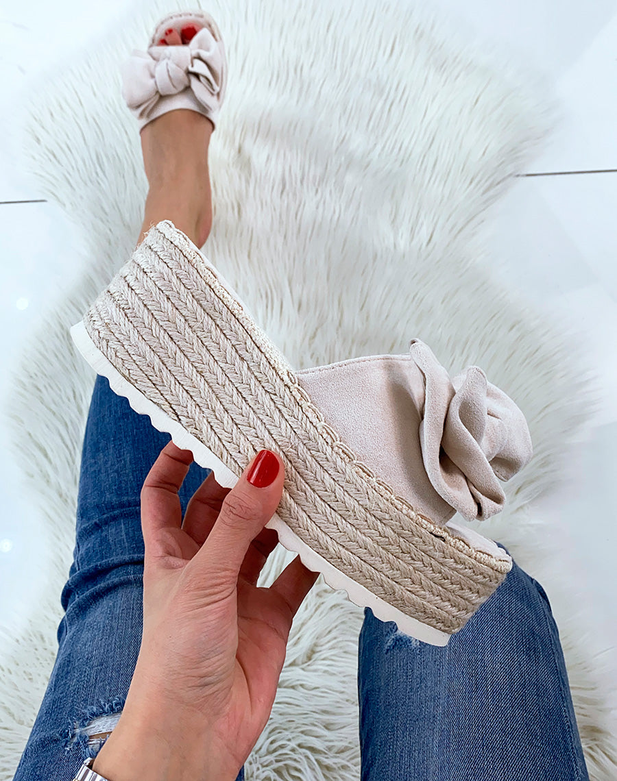 Mules compensées beiges à noeud