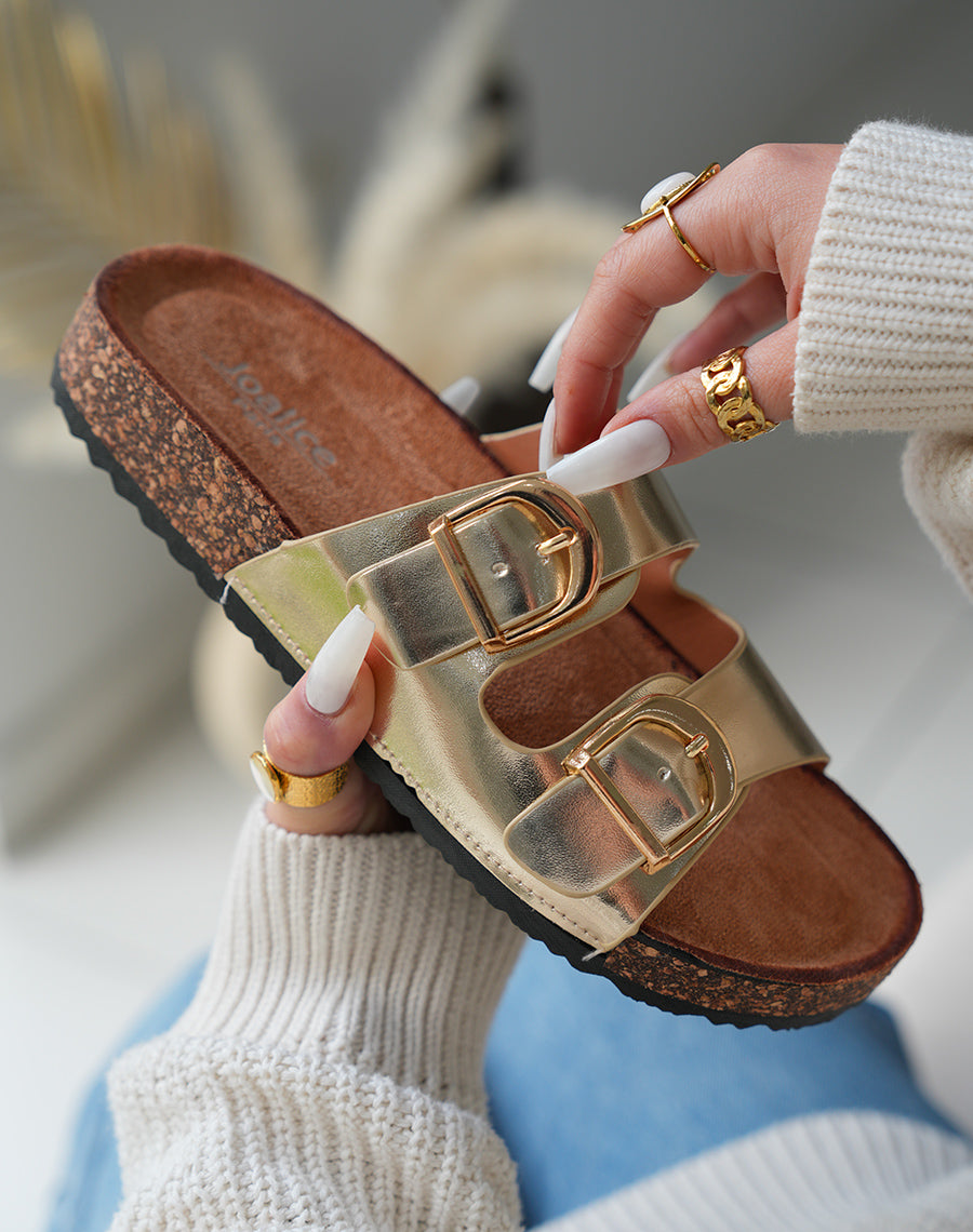 Mules Dorées avec Double Sangle et Boucles Dorées – La Touche Chic
