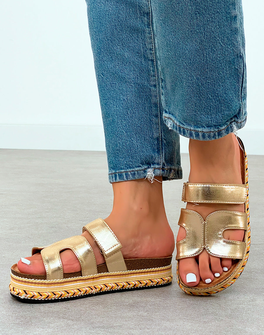 Mules Dorées à Bride avec Plateforme Aztèque – Esprit Bohème Chic