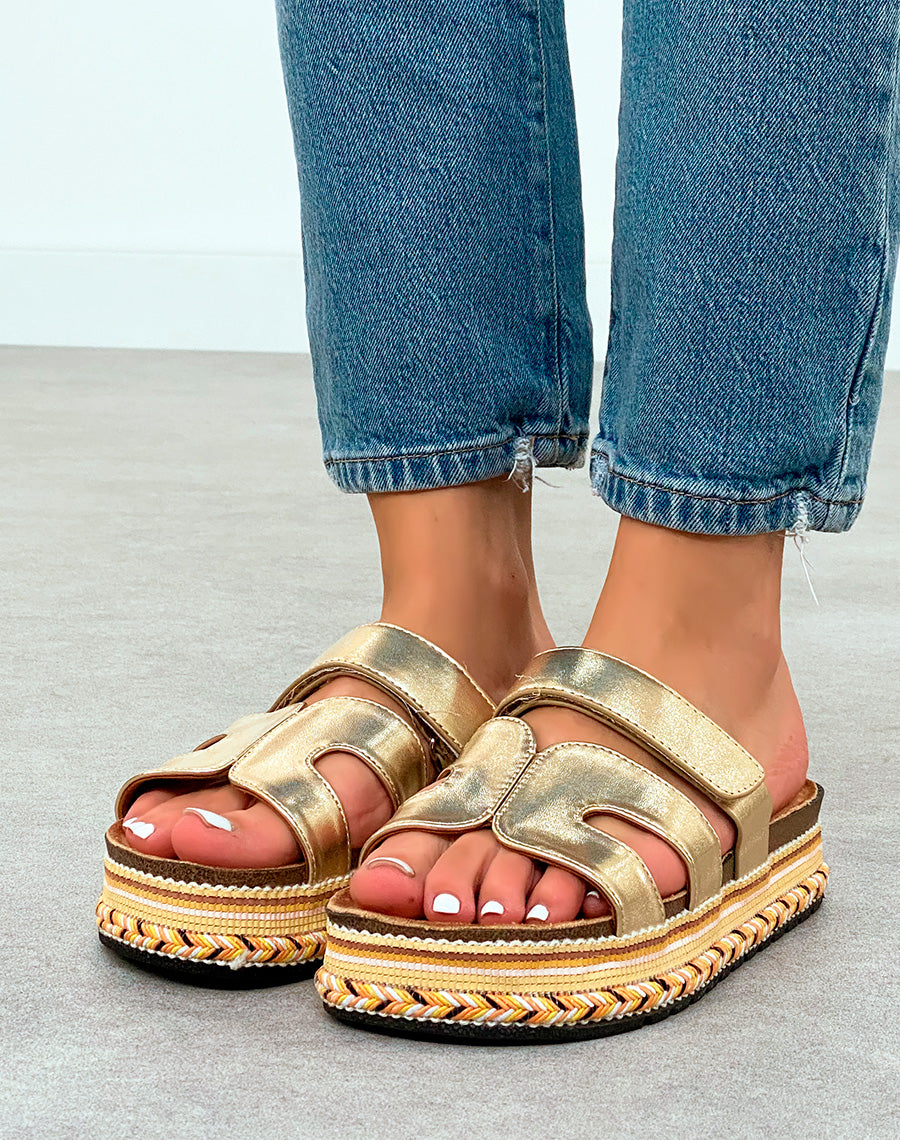 Mules Dorées à Bride avec Plateforme Aztèque – Esprit Bohème Chic