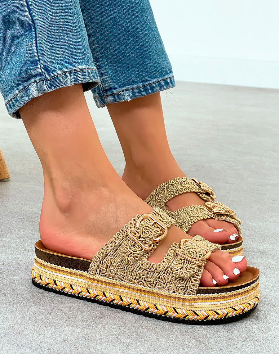 Mules Dorées Brodées à Plateforme Aztèque et Double Sangle – Rayonnement Tendance