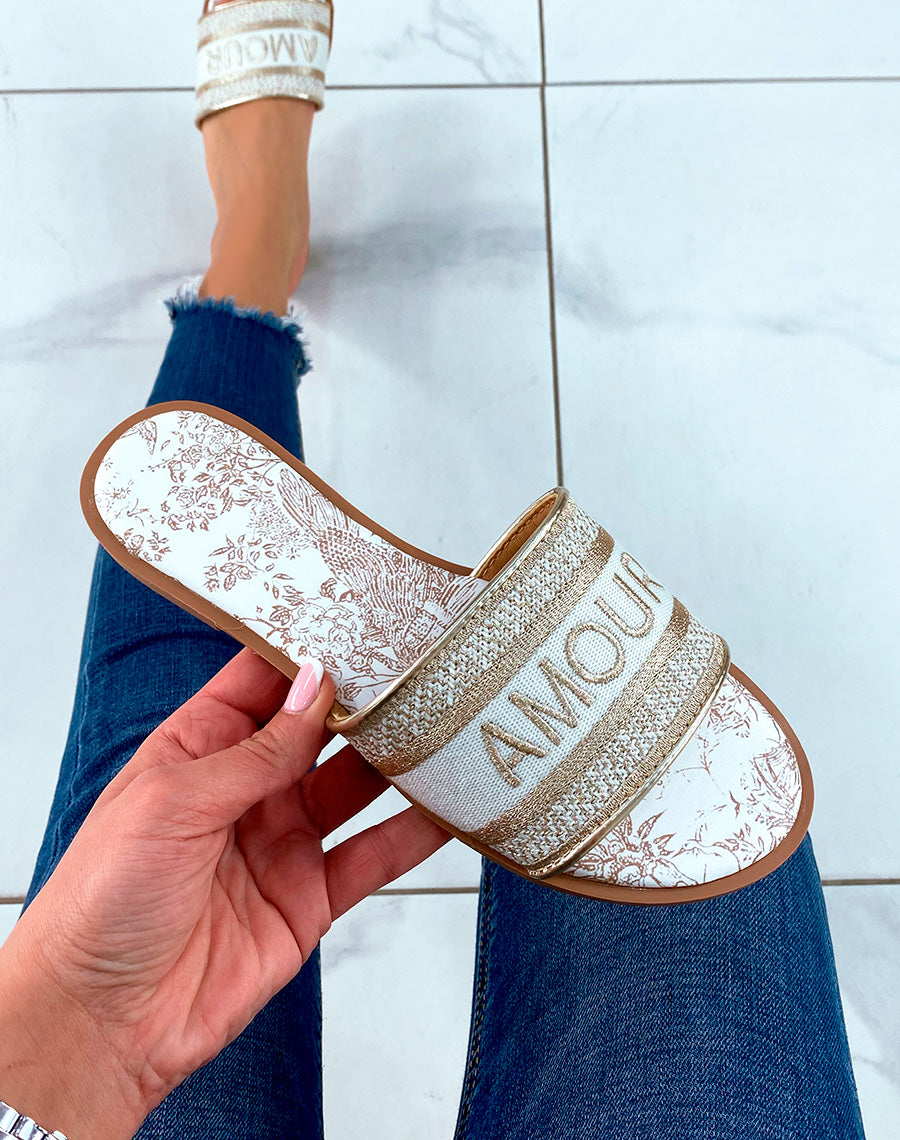 MULES DORÉES EN TISSU À INSCRIPTION AMOUR