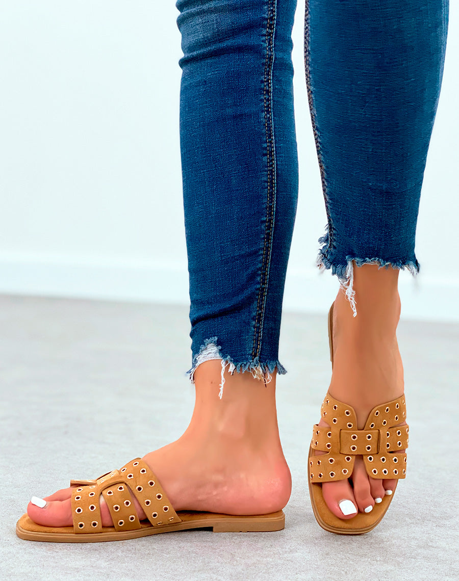 Mules en suédine camel à détails dorées pour femme