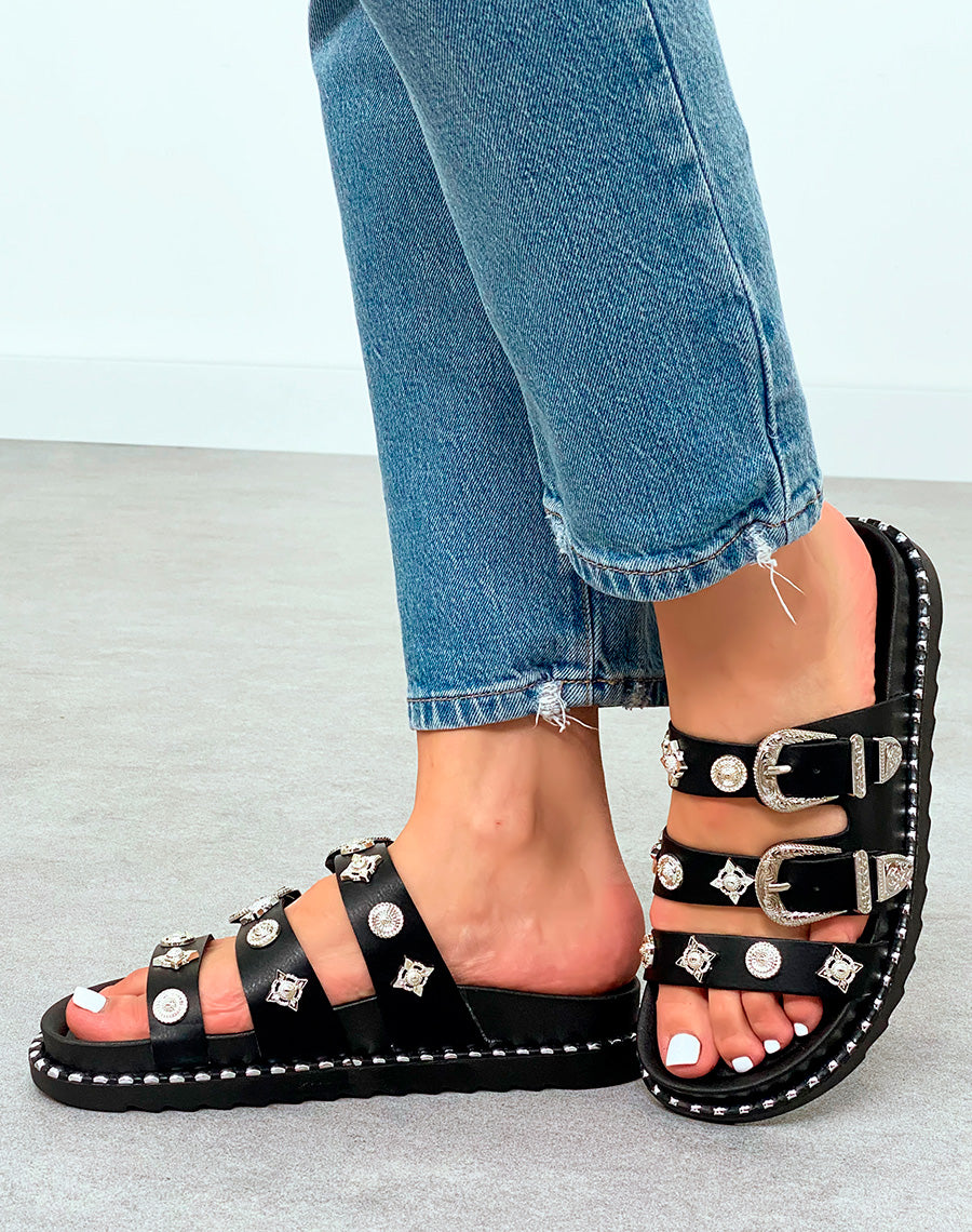 Mules Femme Noires Cloutées avec Triple Brides Bijoux Argentées et Plateforme Tendance