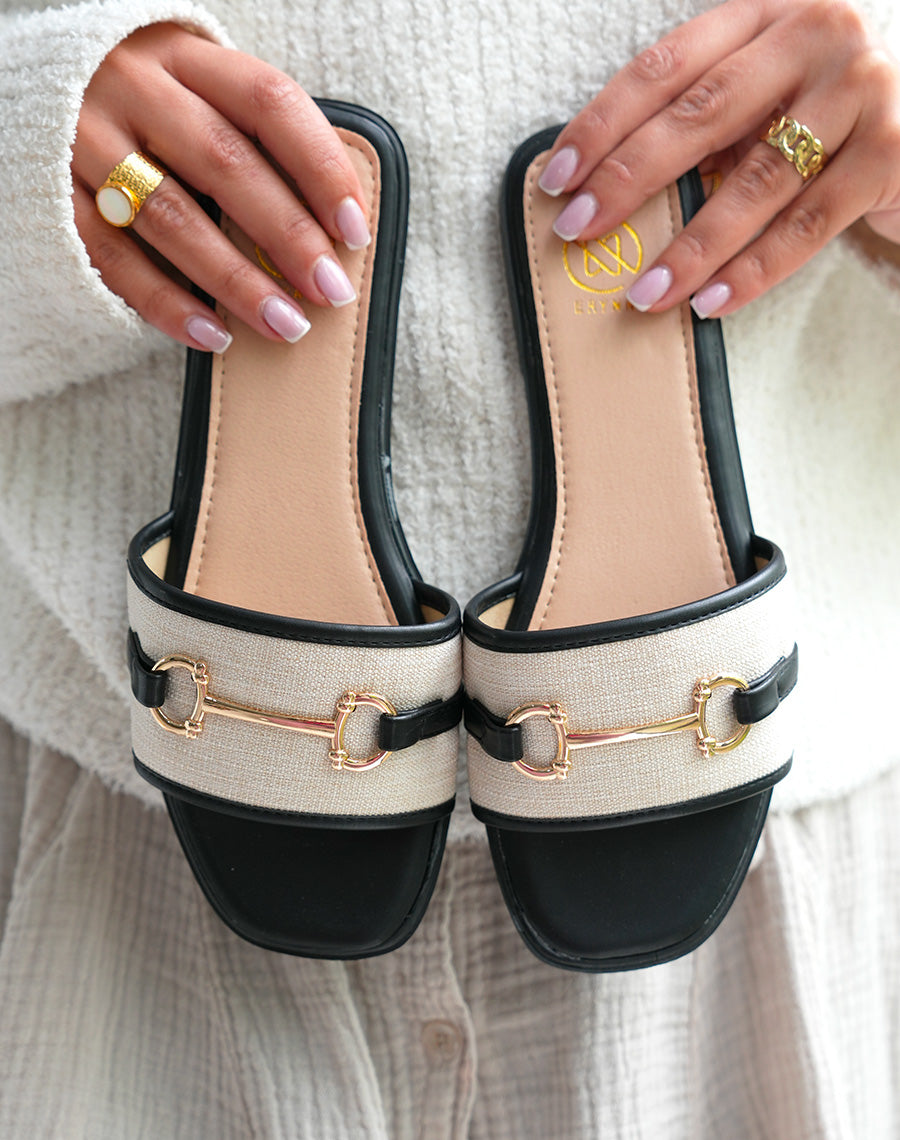 Mules Femme Noires Élégantes avec Détail Tissé Beige et Bijou Doré