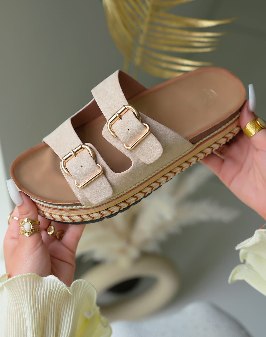 Mules femmes beiges à double sangles avec détails aztèques et plateforme épaisse