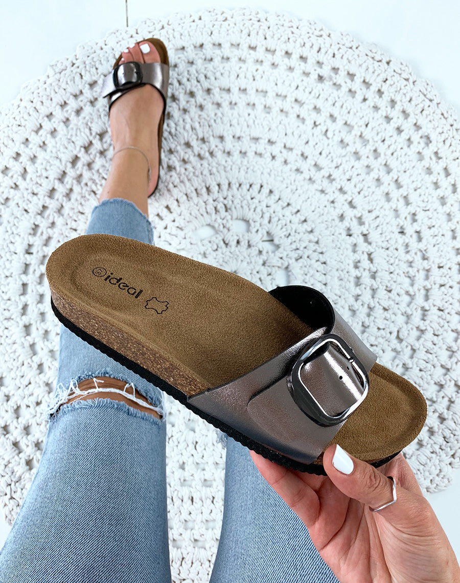 Mules gunmetal anatomique à grosse boucle