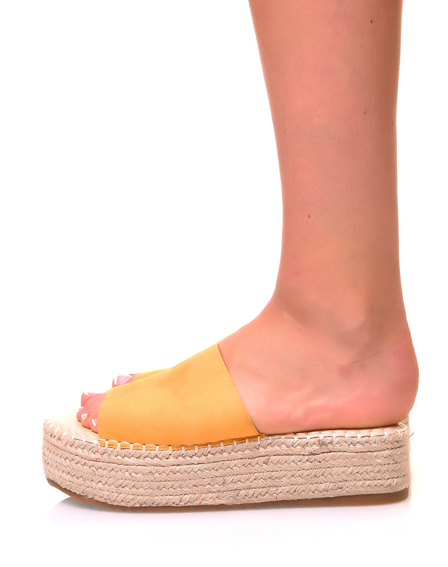 Mules jaunes moutarde à plateforme en suédine