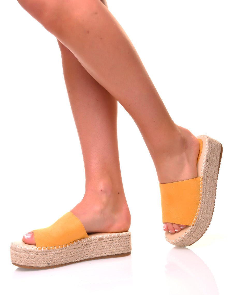 Mules jaunes moutarde à plateforme en suédine