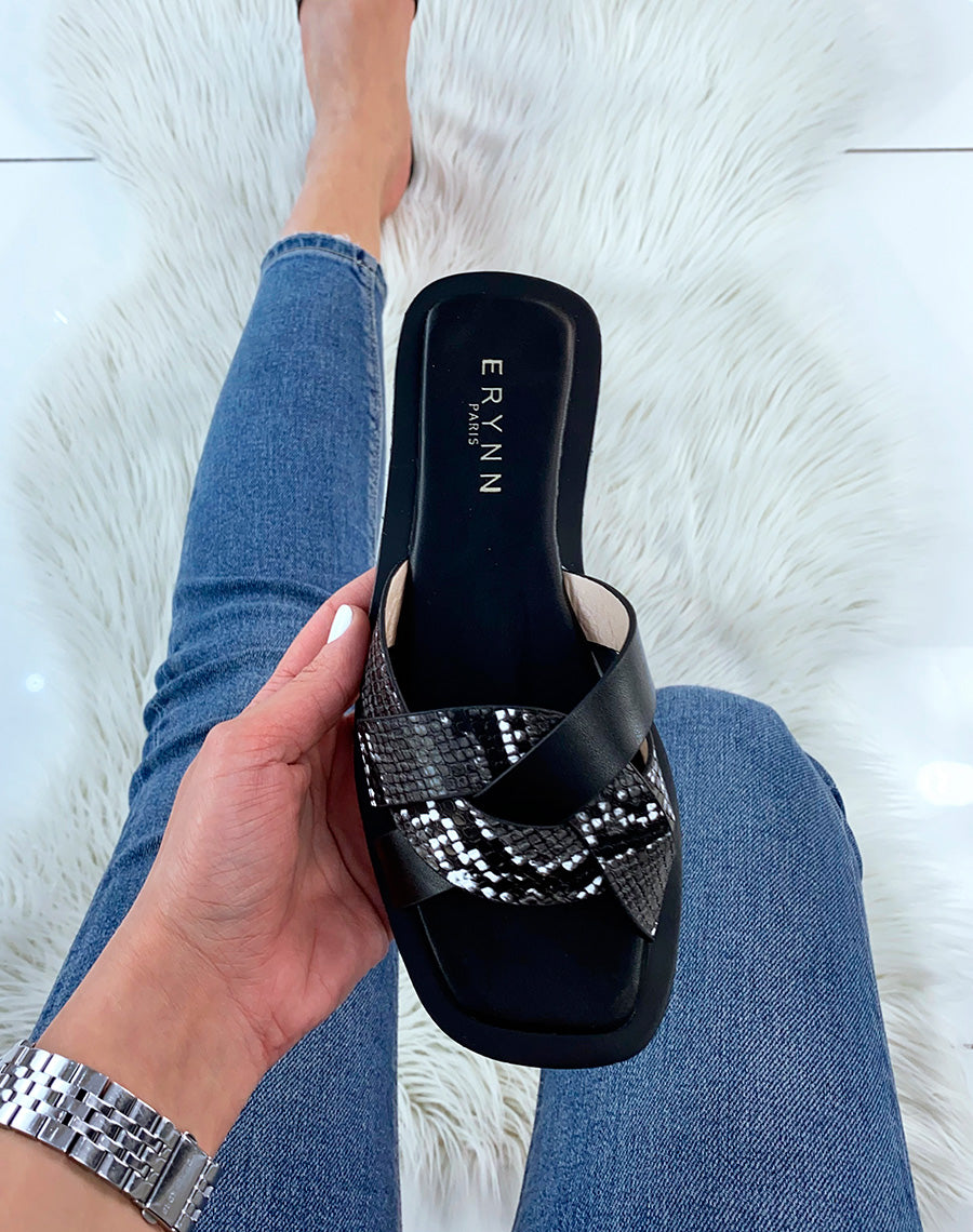 Mules noires à brides entrecroisées