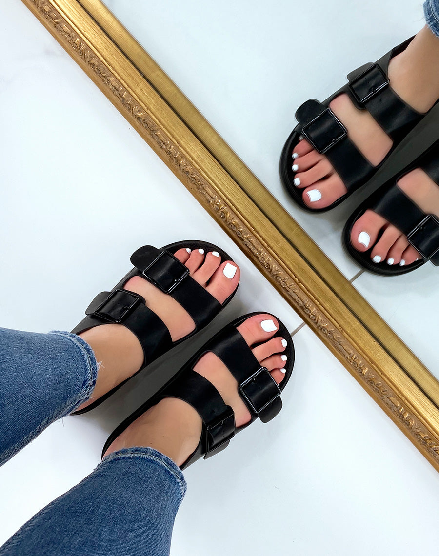 Mules noires à double brides avant