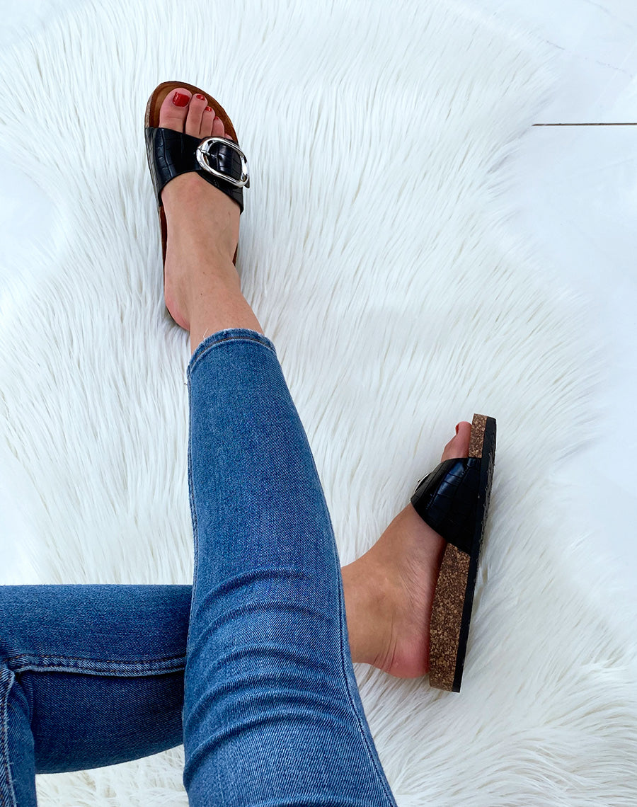 Mules noires effet croco à boucles et à semelles anatomiques