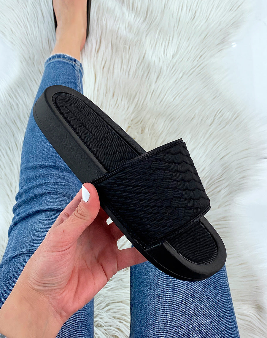 Mules noires effet snake