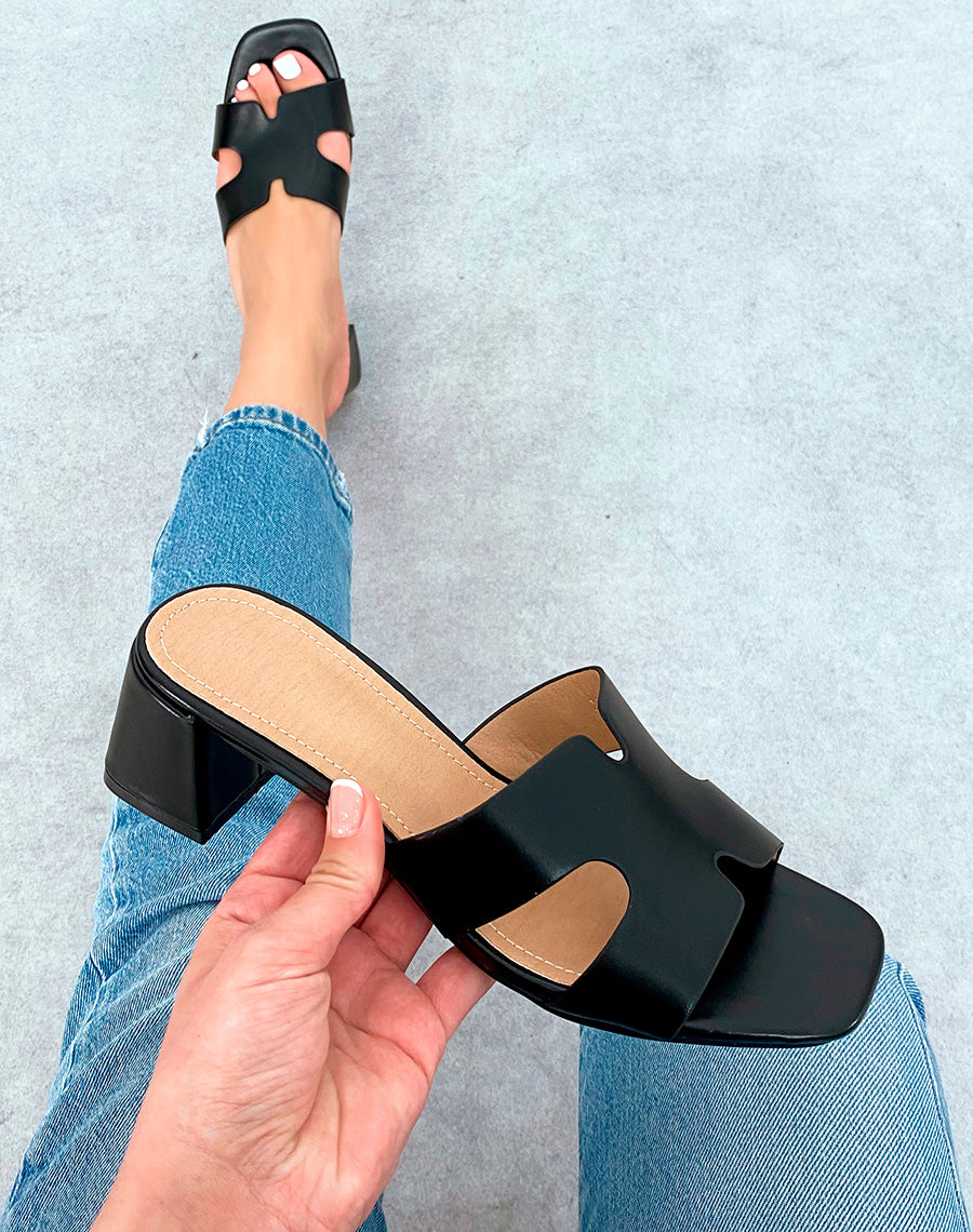 Mules Noires Femme à Petit Talon Carré et Brides Entrecroisées – Allure Contemporaine et Confort