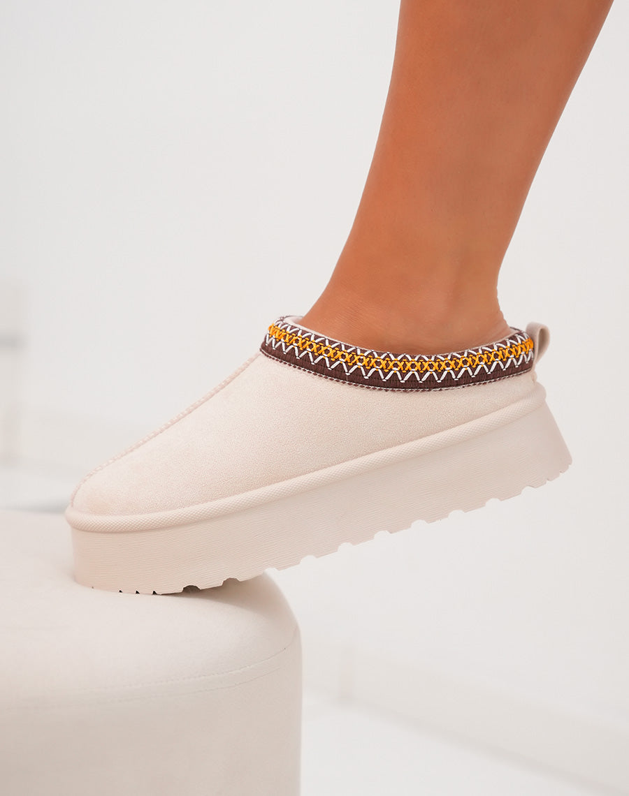 MULES ? PLATEFORME FOURR?ES ET ? D?TAILS BROD?S