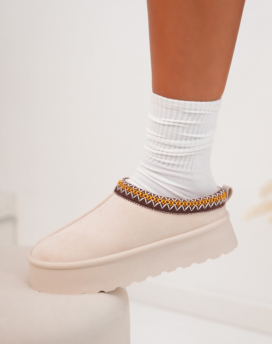 MULES ? PLATEFORME FOURR?ES ET ? D?TAILS BROD?S