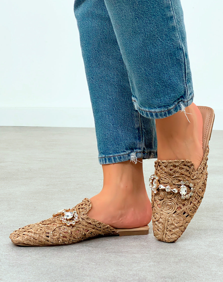 Mules Plates Femme Taupe en Corde avec Détails Bijoux – Fusion d'Artisanat et de Glamour