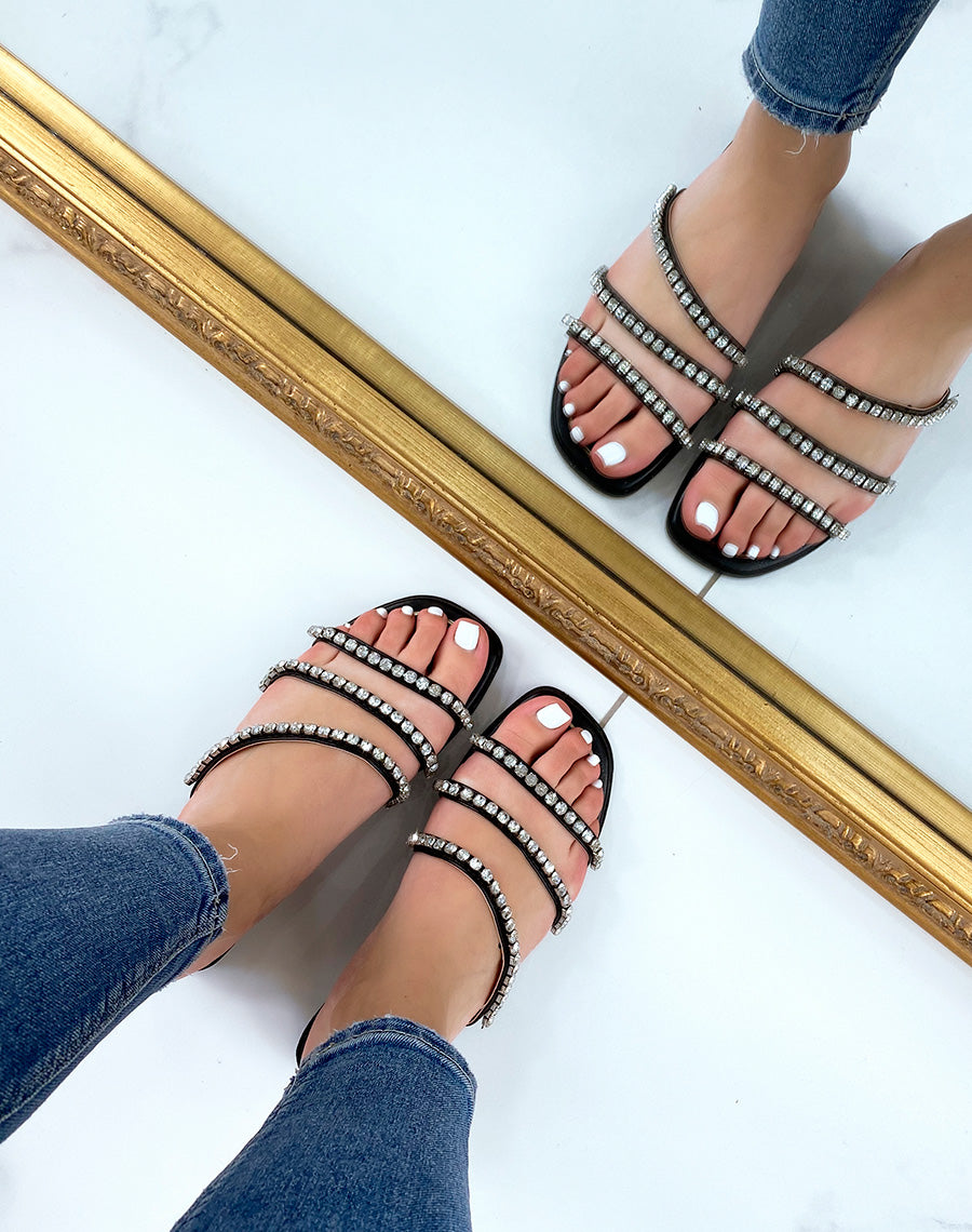 Mules plates noires à triple brides à strass