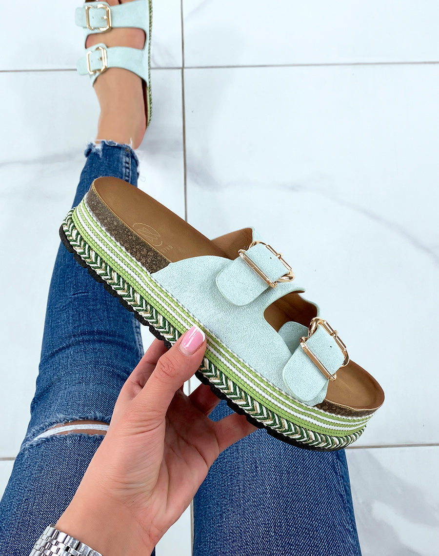 Mules plates vert d?eau ? double bride et semelle azt?que