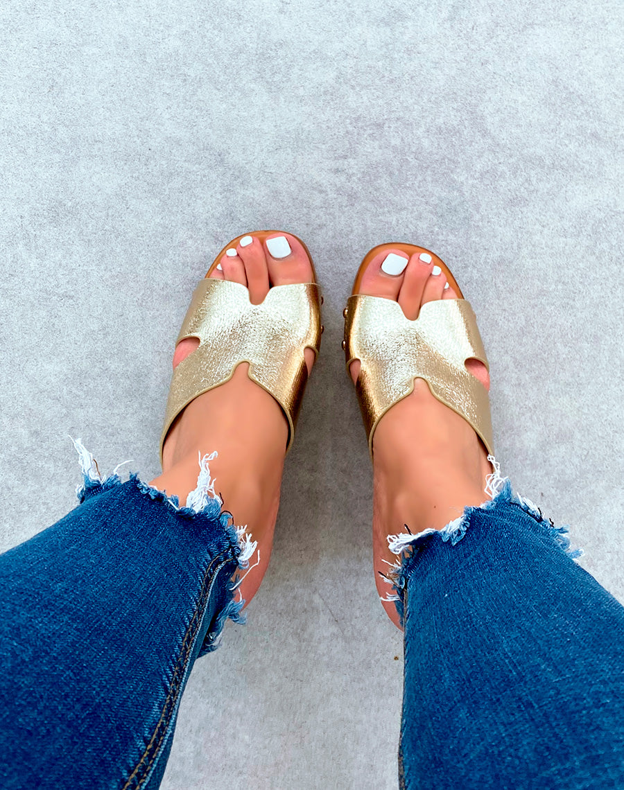 Mules sabots dorés à talons carrés pour femme