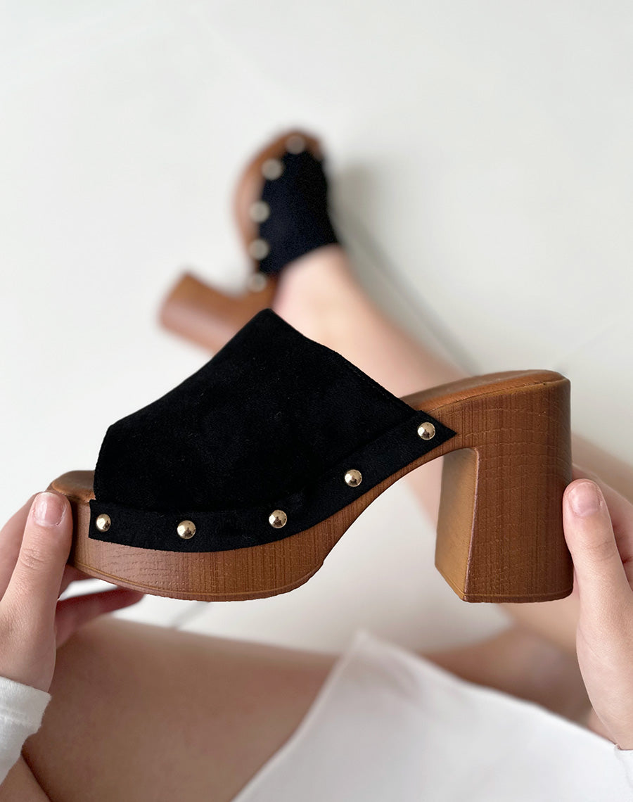 Mules sabots noires à talons carré en suédine