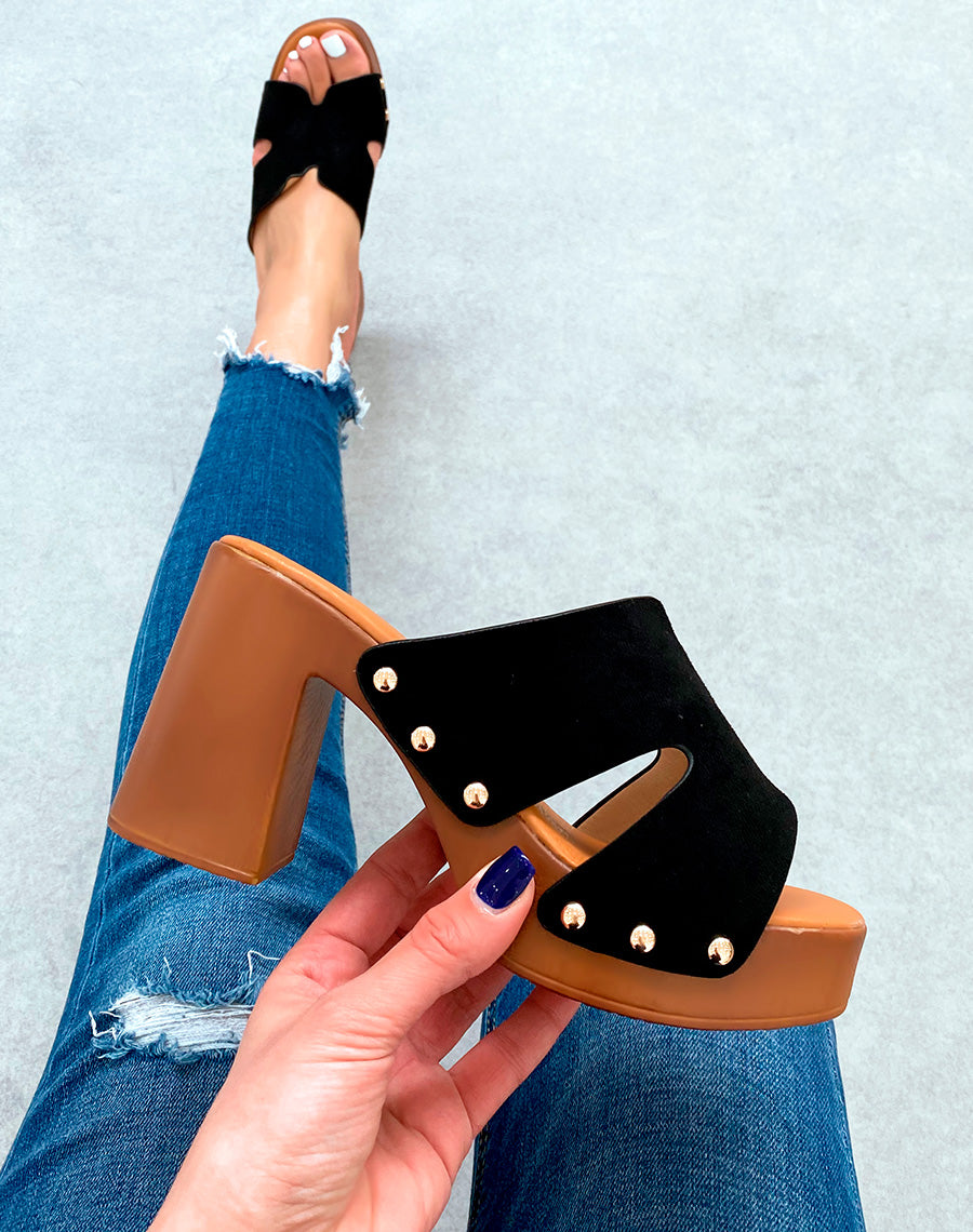 Mules sabots noirs en suédine à talons carrés pour femme
