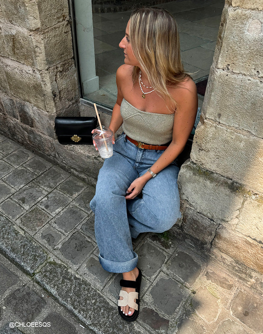 Mules Suédine Beige Modernes avec Bride en H et Fermeture Scratch – Confort et Style