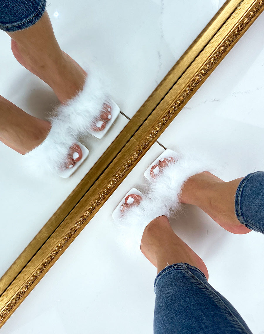 Mules à talons blanches à plumes