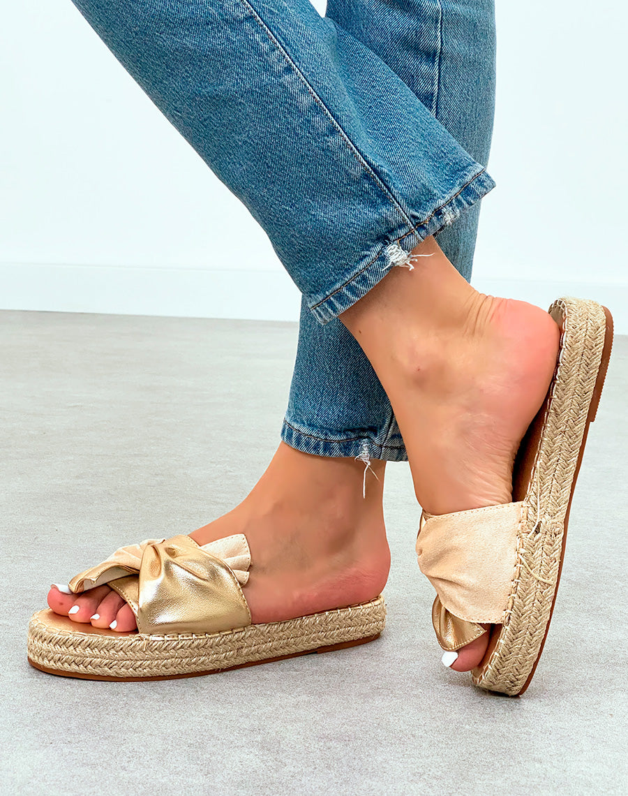 Mules Tendance en Suédine Beige avec Semelle en Corde et Nœud Doré
