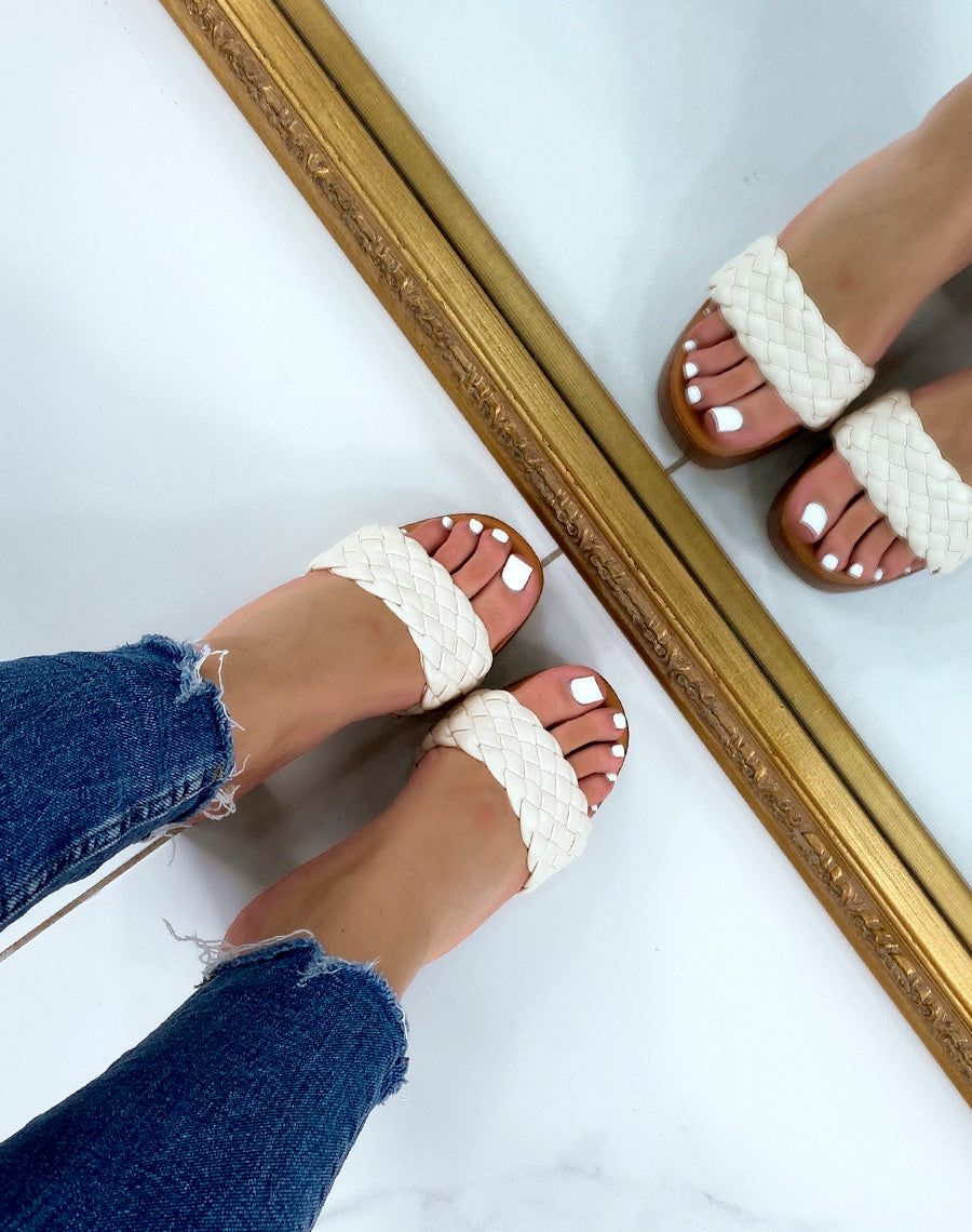 Mules tressées beige à talon style bois