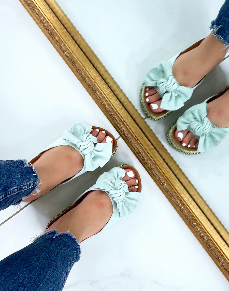 Mules vert d?eau ? noeud et semelle azt?que