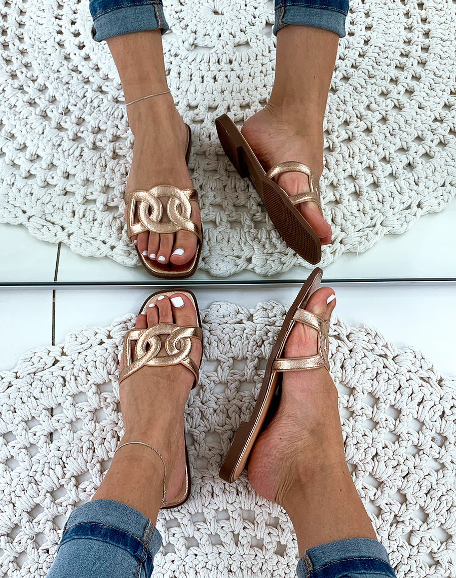 Nu-pied champagne à brides boucles croisées