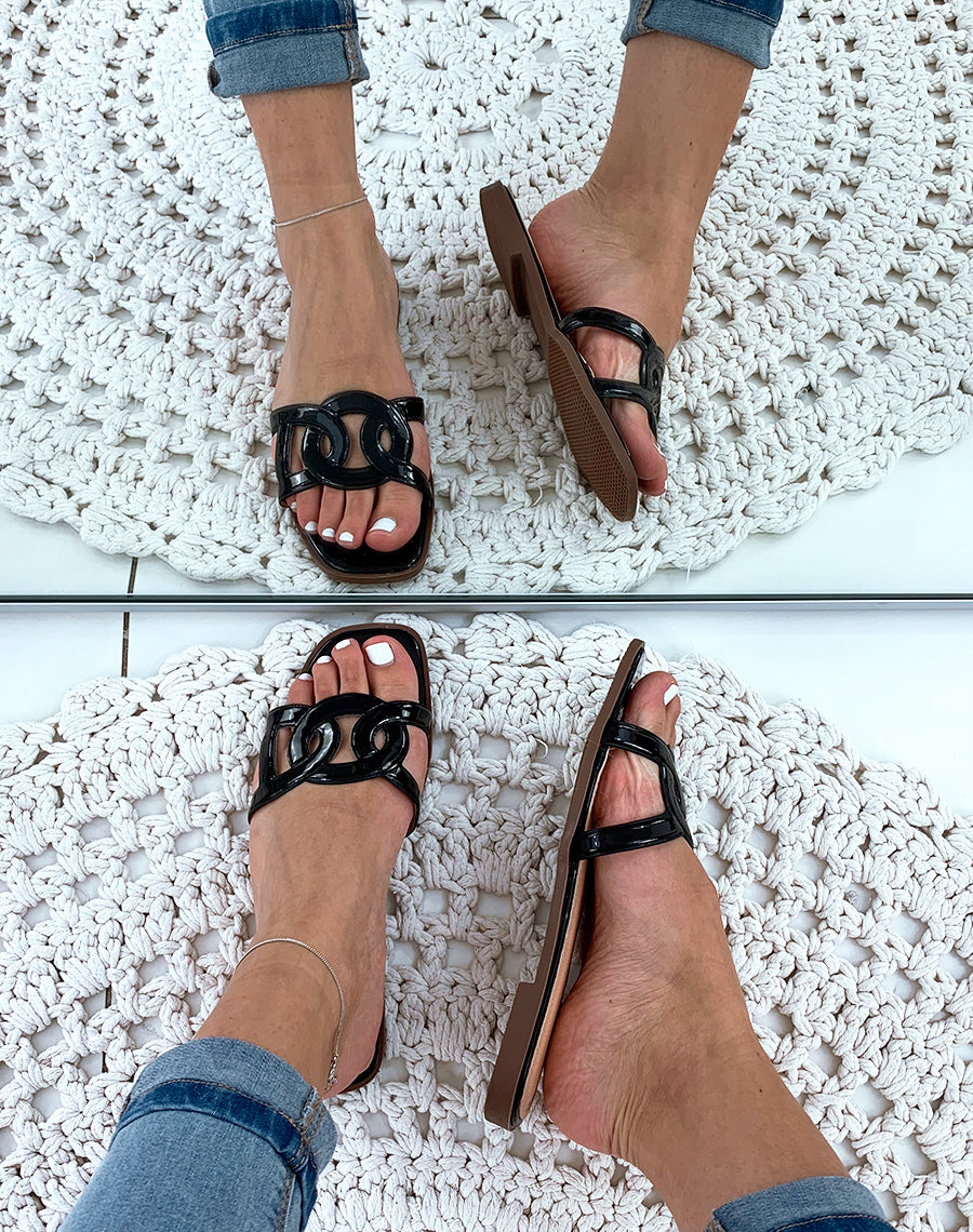 Nu-pied noir à brides boucles croisées