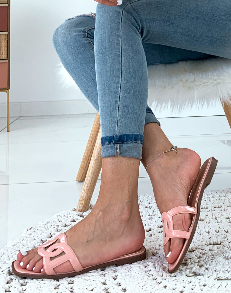 Nu-pied rose à brides boucles croisées