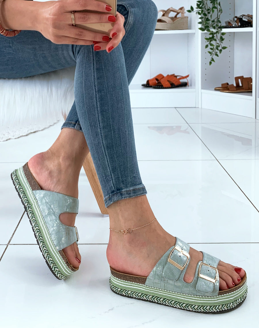 Nu-pied vertes à semelle plateforme style ethnique