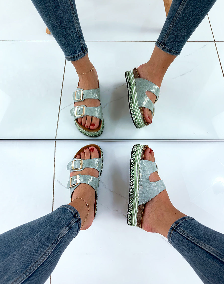 Nu-pied vertes à semelle plateforme style ethnique