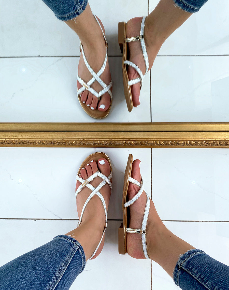 Nu-pieds argentés et blancs effet snake