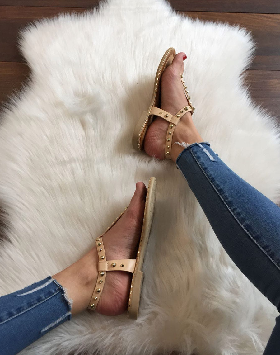 Nu pieds beige cloutés or