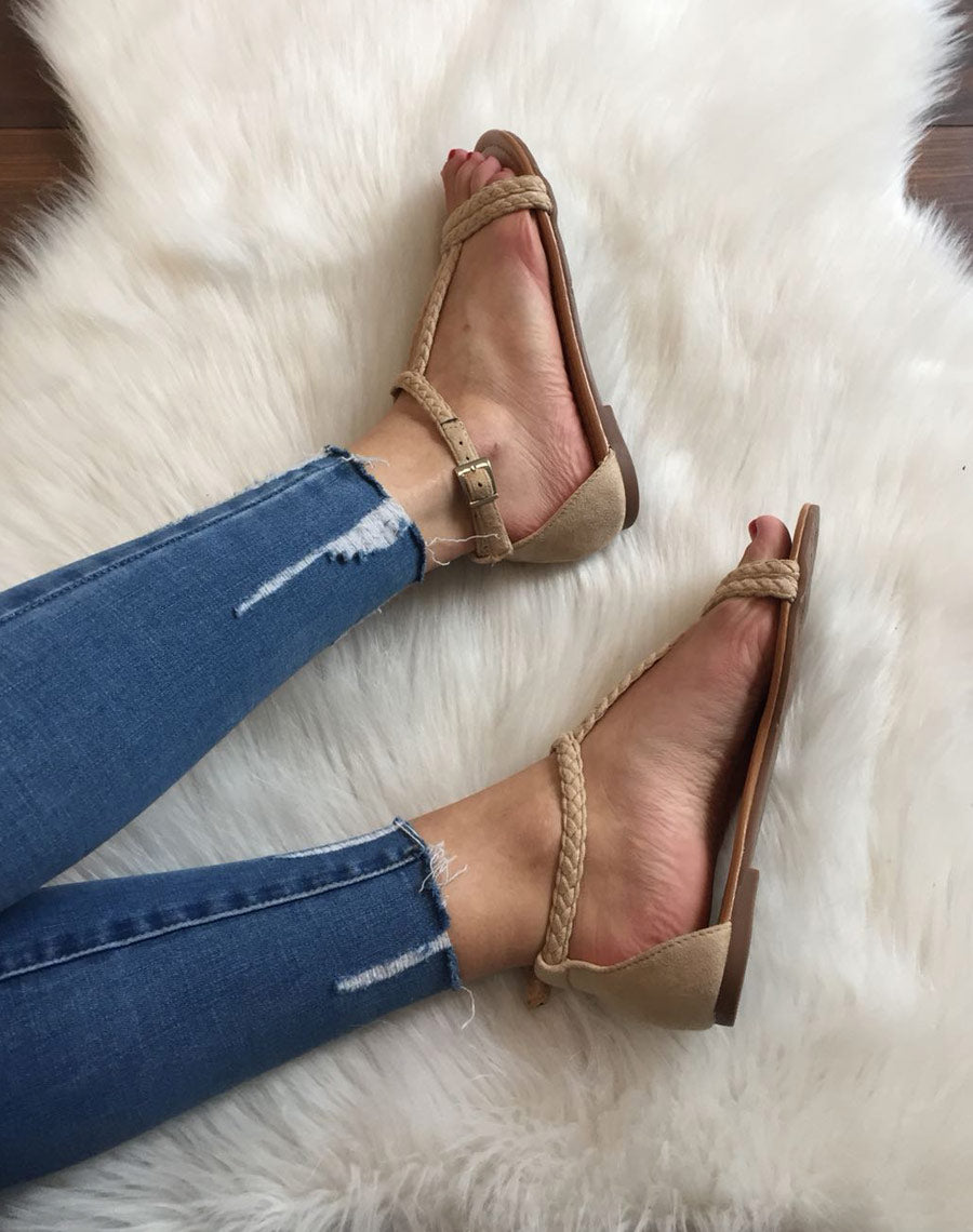 Nu-pieds beige en tissus tressé