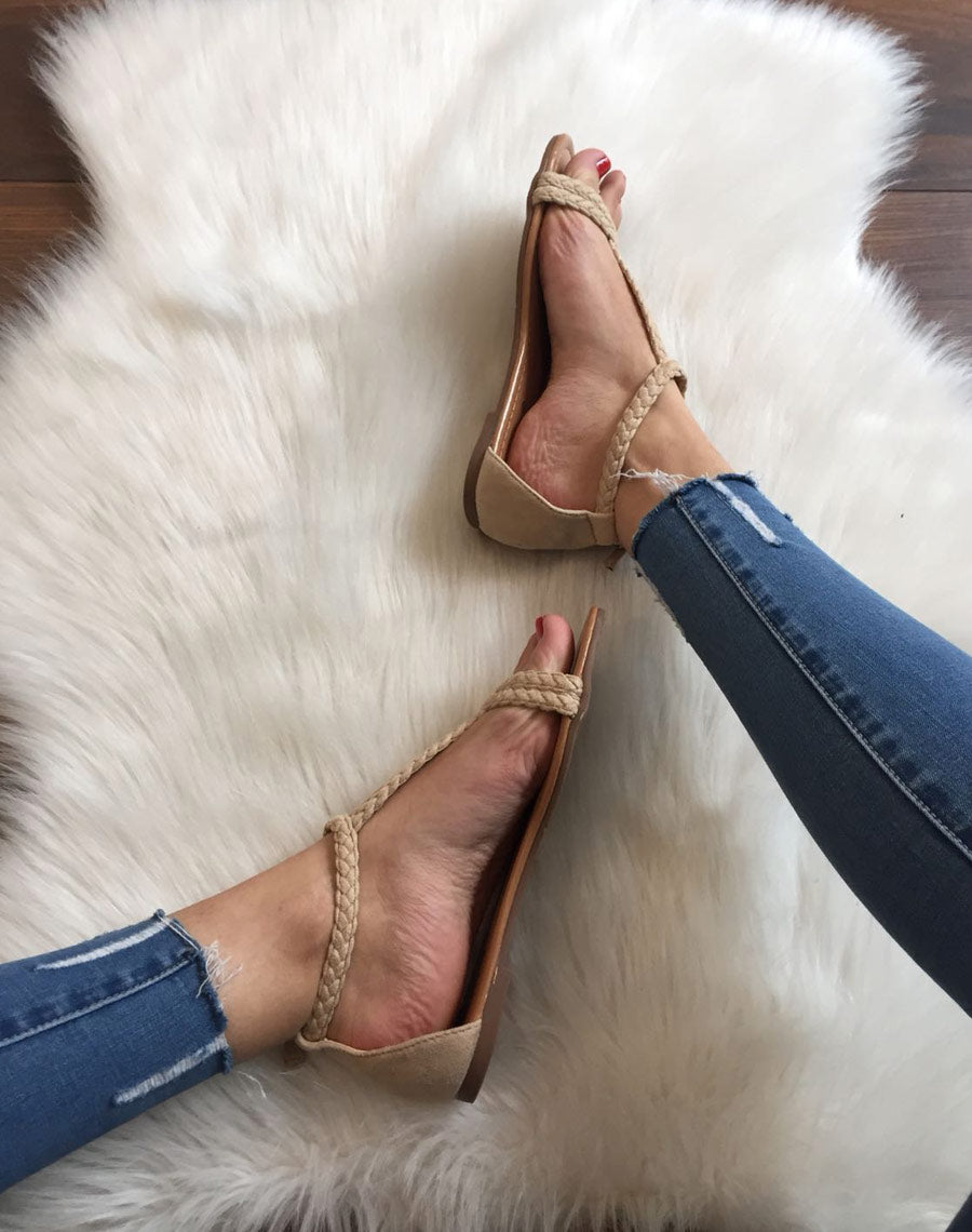 Nu-pieds beige en tissus tressé