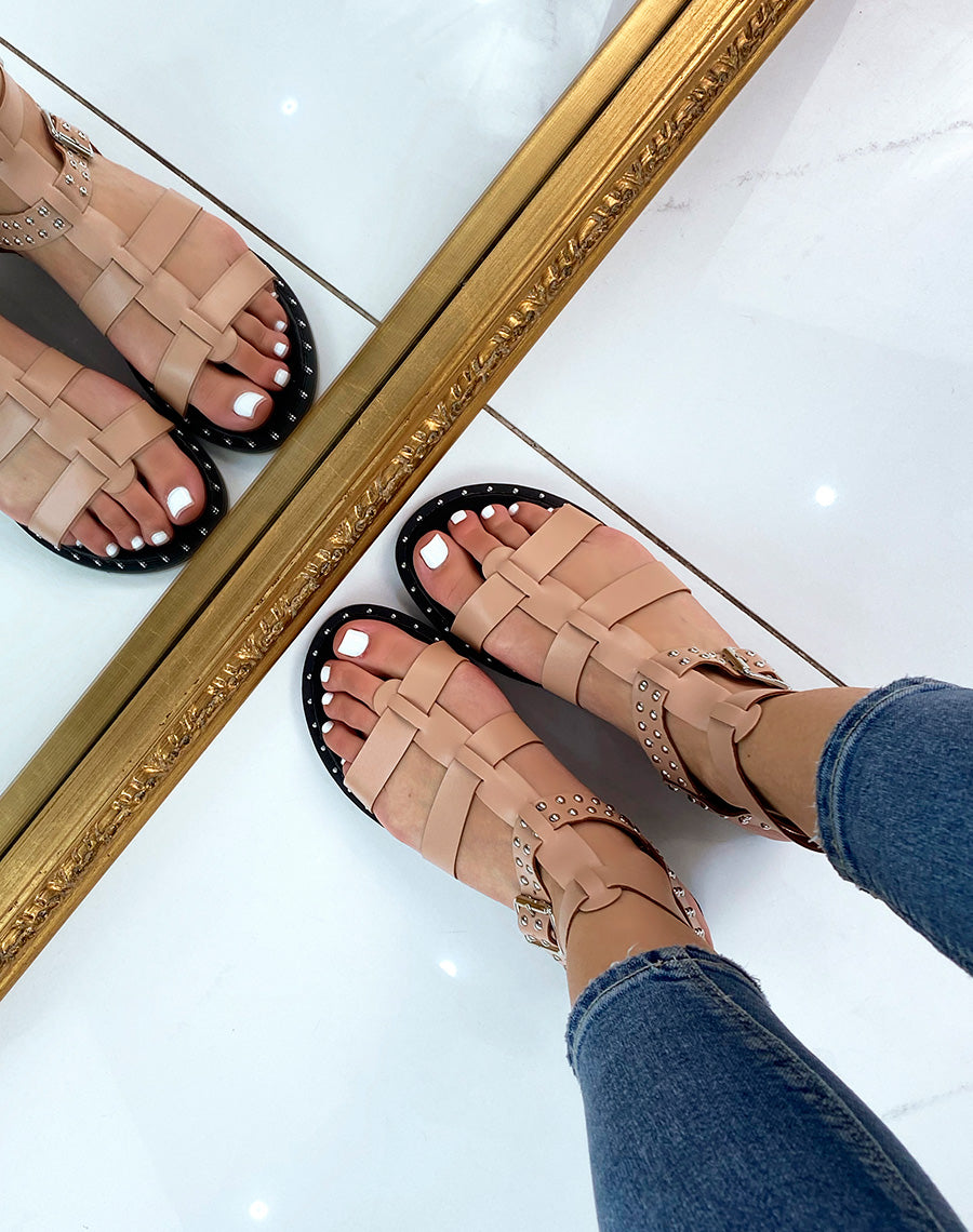 Nu-pieds beiges à multiples lanières