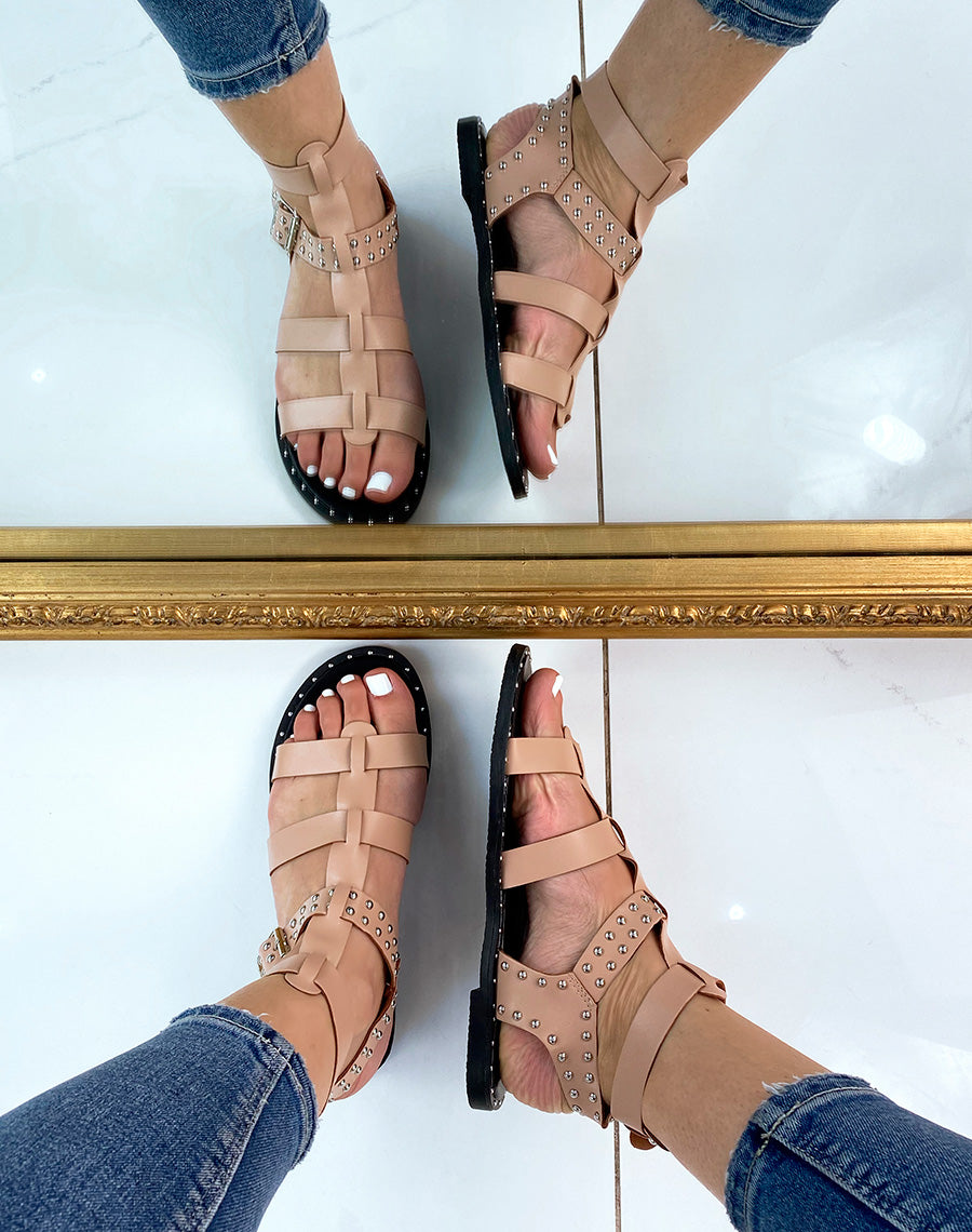 Nu-pieds beiges à multiples lanières