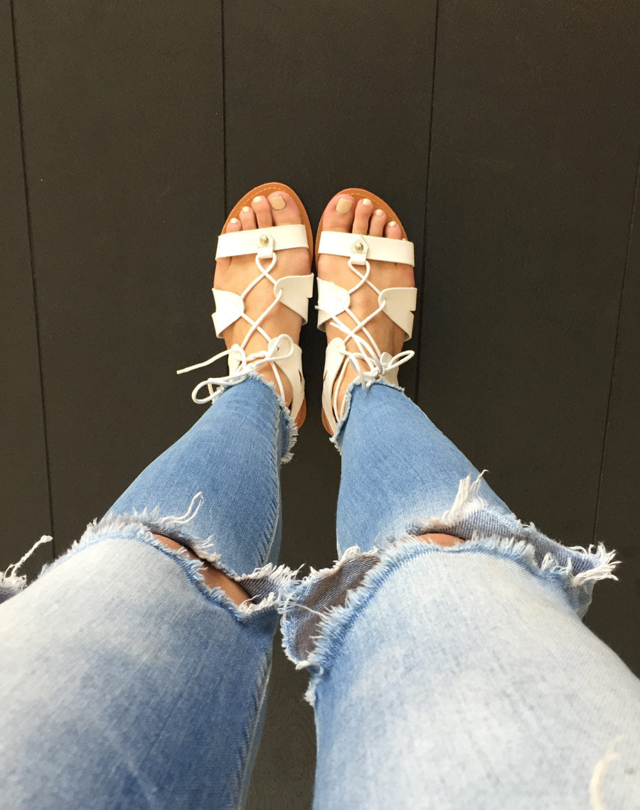 Nu-pieds blanc à lacet
