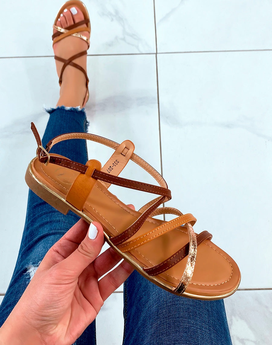 Nu-pieds camel à multiples fines lanières