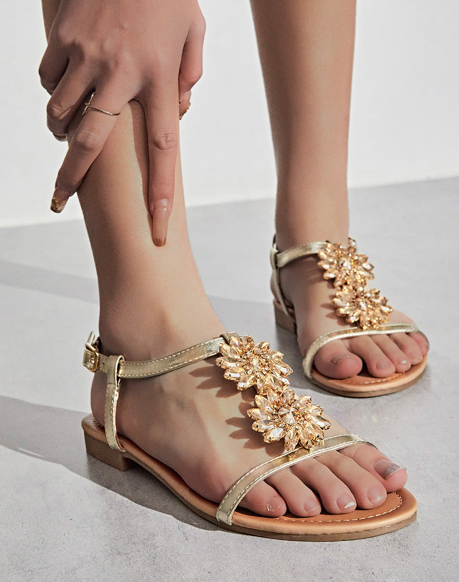 Nu-pieds dorés à bijoux