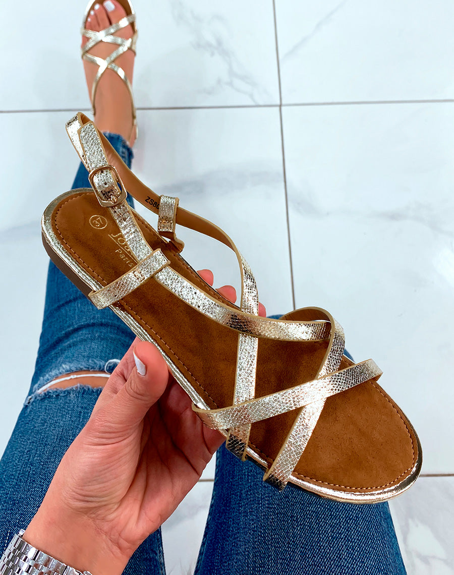 Nu-pieds dorés à multiples brides s’entrecroisant