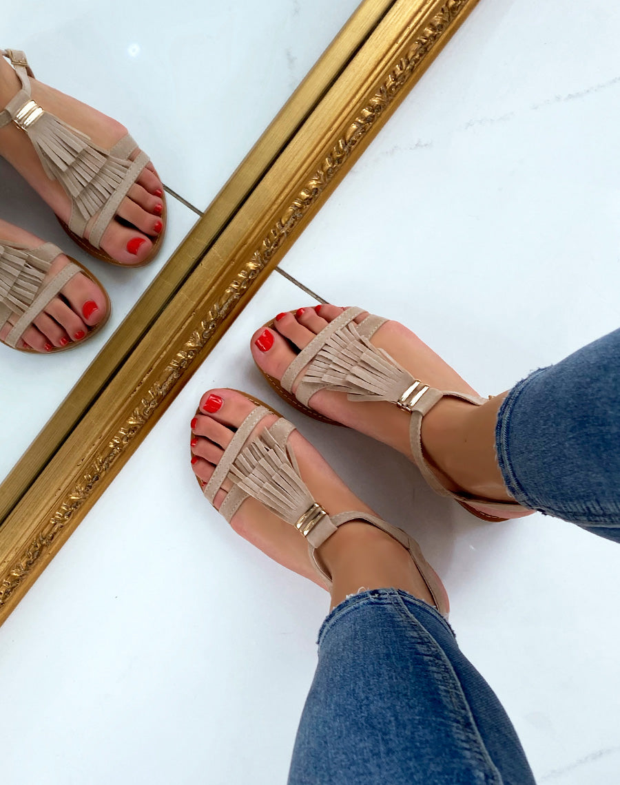 Nu-pieds en suédine beige à franges et détail doré