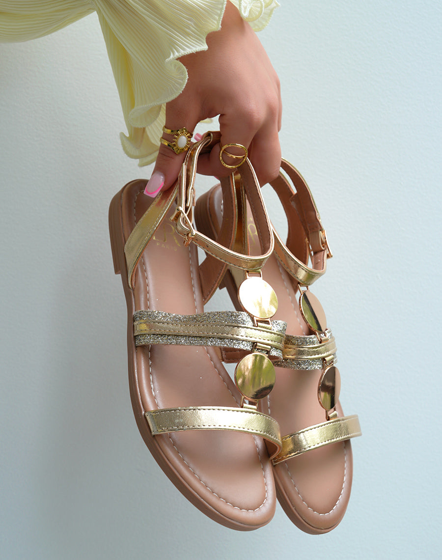 Nu-pieds femme dorés élégants avec détail rond et lanière ajustable