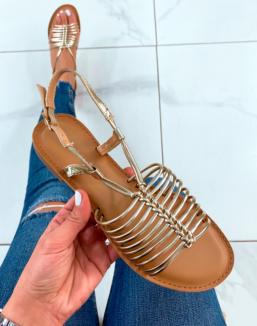 Nu-pieds à multiples brides fines dorées