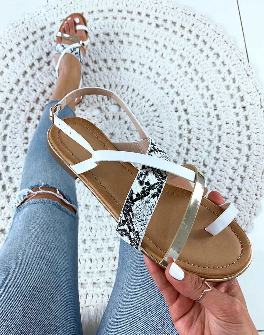 Nu-pieds à multiples lanières entrecroisées blanches dorés et effet python